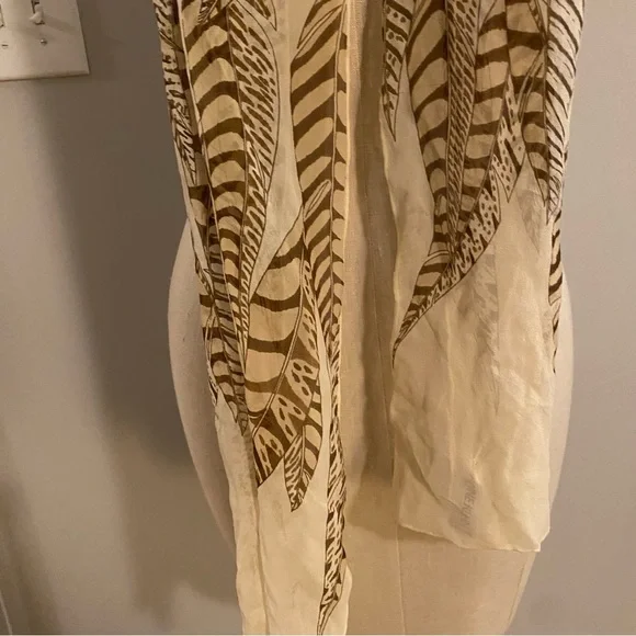 Anne Klein silk sustainable feather print sheer scarf wrap - Picture 10 of 16